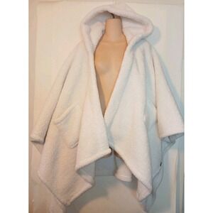 L. L. Bean Cozy Sherpa Wearable Throw Off White Cream Hood & Pockets One Size C2